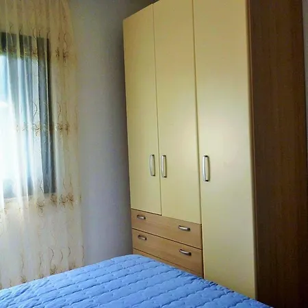 R&z Getaway Apartment