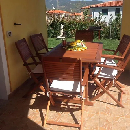 R&z Getaway Apartment Santa Maria Coghinas