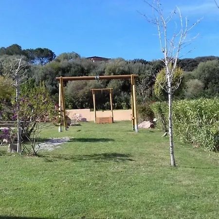 R&z Getaway Apartment Santa Maria Coghinas