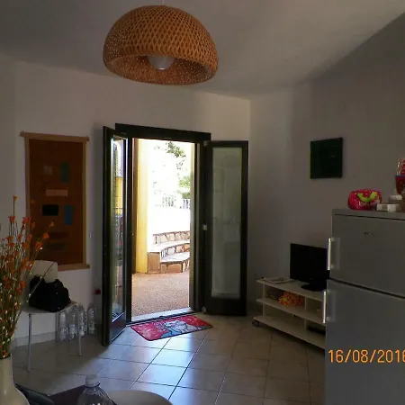 R&z Getaway Apartment *